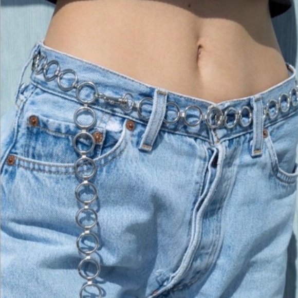 Brandy Melville Accessories - Brandy Melville circle chain belt